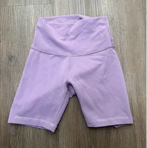 Lululemon Wunder Train High-Rise Short 5.5" size 2 Flaw‎ thumbnail 1