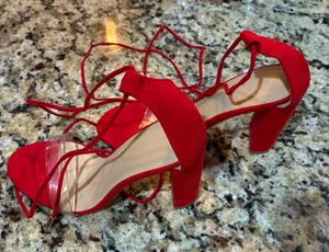 Women’s Elegant Wild Divia Lounge Red Women's Heels Size 6 1/2. thumbnail 1