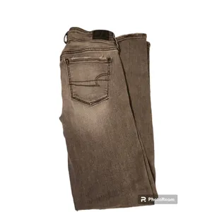 American Eagle Jeggings‎ Gray Wash Distressed Denim Jeans Size 6 thumbnail 2