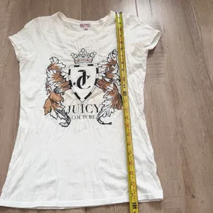 Juicy Couture White Top Crest Logo Tee Shirt Top T Shirt Size S thumbnail 6