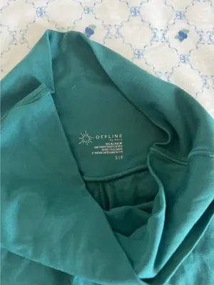 Aerie Offline Crossover Green Biker Shorts s thumbnail 2