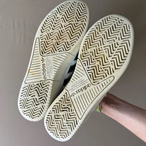 Adidas Tyshawn Low Sneakers thumbnail 10