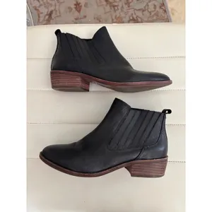 Gianni Bini Womens Black Leather Chelsea Ankle Boots Pointed Toe Block Heel thumbnail 6