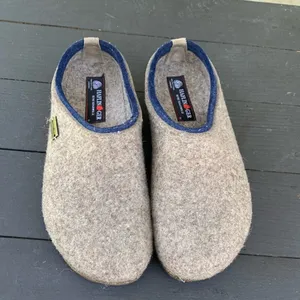 🚫SOLD🚫Haflinger Wool Slip On Shoes Size 39 thumbnail 2