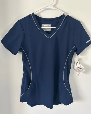Skechers Scrub Top thumbnail 1