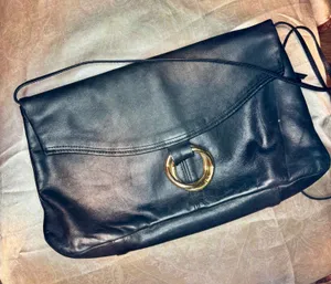 Amanda Smith Vintage Black Leather Crossbody Bag Gold Ring Accent Minimalist thumbnail 1