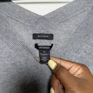 Halogen Women 100% Cashmere V-Neck Sweater M Gray Academia Preppy Luxury thumbnail 4