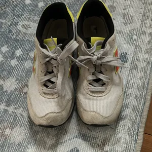 New Balance Sneakers Size 7.5 thumbnail 2