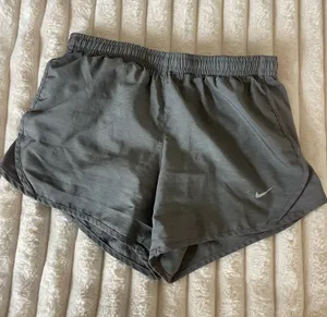 Nike Youth Medium Shorts Black Athletic thumbnail 1