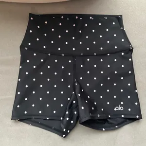 Alo Yoga 3" Airlift High-waist Polka Dot Short Black/White XS thumbnail 2
