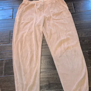 Aerie cozy joggers with pockets size medium oversized thumbnail 4
