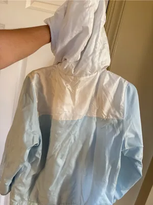 Reebok Light Blue & White Hooded Puffer Jacket thumbnail 7