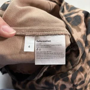 Reformation‎ Women's Animal Print Leopard Marlon Stretch High Crop Pants Size 4 thumbnail 9