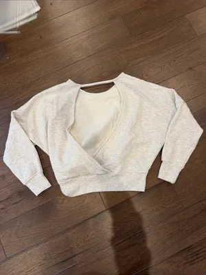 Francesca's Collections Cream Cutout-Back Pullover Sweatshirt Size XS - C72-008 thumbnail 6