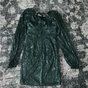 Green hoco dress thumbnail 2