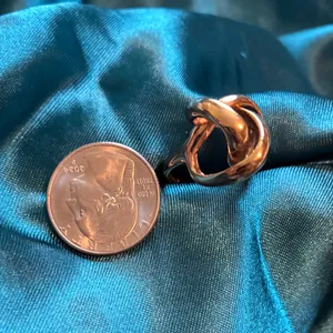 18K Electroplated Love Knot Ring Size 6 Gold thumbnail 4
