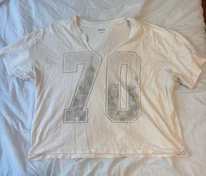 Cream V neck graphic tee thumbnail 1