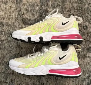 Nike Air Max 270 React thumbnail 1