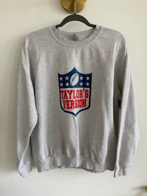 Taylor Swift Taylor’s Version Sweatshirt Gray Size L thumbnail 1