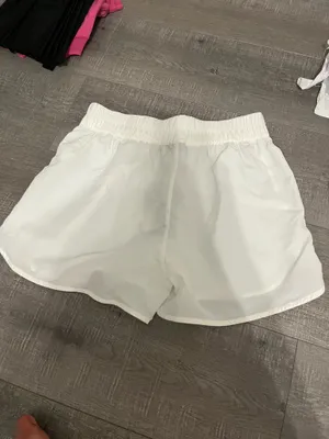 White Lulu Mac sorts Size M thumbnail 2