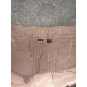 american eagle low rise wide leg cropped corduroy pants 10 short Pink/beige thumbnail 5