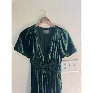 ANTHROPOLOGIE The Somerset Maxi Dress in Green Velvet Size Small Petite thumbnail 4