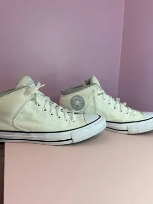 Converse Chuck Taylor All Star Malden Street Lace-Up Women's 9 thumbnail 3