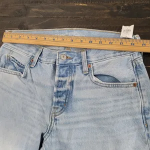 Old Navy High-Rise Slouchy Taper Jeans Light Wash Denim Women’s Size 4 thumbnail 5