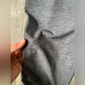 Lululemon Joggers Sweatpants Leggings Workout Pants Dark Gray Size 6 8 thumbnail 6
