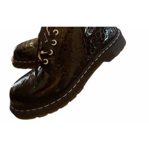 Dr Martens 1460 Women Size 9 Jungle Patent Leather Flower Emboss Boot Black thumbnail 8