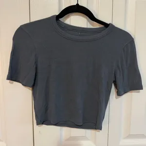 Lululemon Hold Tight Straight Hem Cropped T-Shirt Grey Size XS thumbnail 1