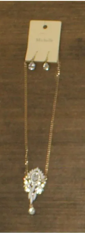 NWT Michelle Pendant Teardrop Earring Necklace Set Gold / White 17" + 2" thumbnail 1