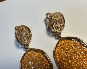 Signed Sarah Cov Gold Tone Dangle Drop Clip On Earrings Taste Of Honey thumbnail 2