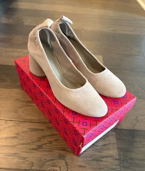 New in Box Tory Burch Therese 65mm Suede Pump Sz 8 thumbnail 1