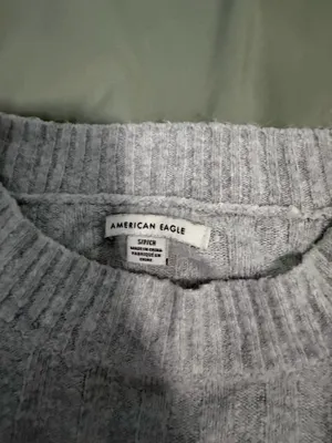 American Eagle light gray cropped crewneck sweater thumbnail 2