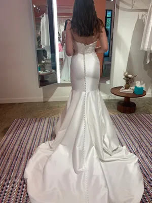 Vow’d Wedding Dress White Size 4 thumbnail 5