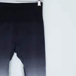 Zyia Black and White Light n Tight Ombre Seamless Performance‎ Leggings Size XS thumbnail 4