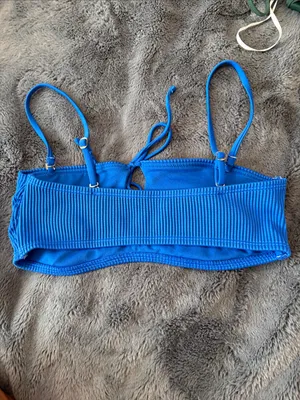 EUC Hollister Bright Blue Bandeau Swim Top with Detachable Straps Size M thumbnail 7