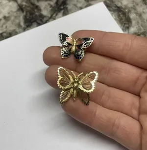 Lot Of 2 Small Costume Brooch Pins Gold Tone Butterflies Insects 1 Signed Monet thumbnail 4