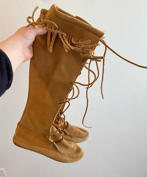 Minnetonka Front Lace Knee High Boots Size‎ 6 thumbnail 1