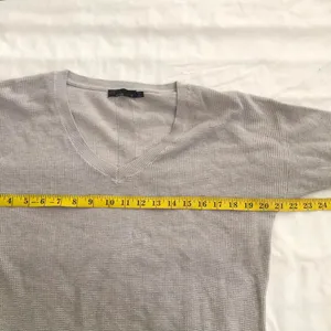 prAna Light gray long sleeve V-neck sweater with a soft and cozy feel Size M, measurement in pics thumbnail 4