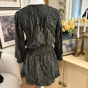 RAILS‎ Zana Olive Mixed Animal Stripe Dress Smocked Waist Size Medium thumbnail 6