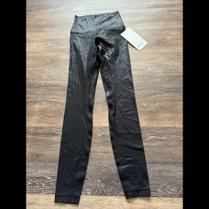 Lululemon Align High Rise 28” Shine Radiate Foil Black Size 2 NWT thumbnail 3