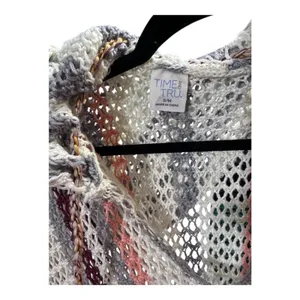 Time & Tru Size S/M Shaw or Cover-up thumbnail 2