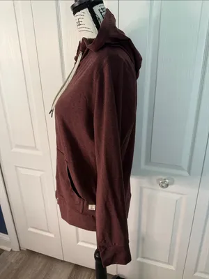 Vuori Woman’s Halo Performance Hoodie 2.0 in Fig Heather thumbnail 5