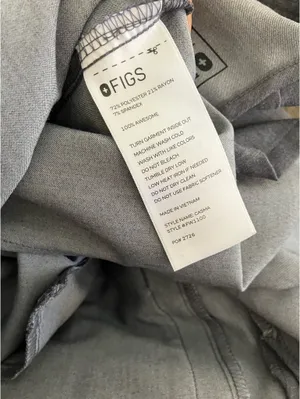 FIGS Casma Three Pocket Scrub Top  thumbnail 7
