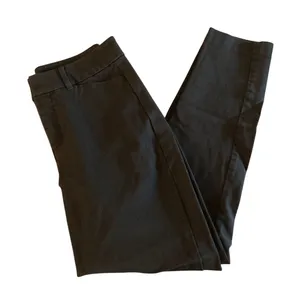 Old Navy black high rise pixie skinny pants Size 4 thumbnail 1