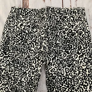 Ann‎ Taylor Modern Fit Leopard Print Light Jeans thumbnail 4
