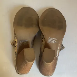 Steve Madden Women’s Gold Cutout Leather Mules Block Heel Size 6.5 thumbnail 6