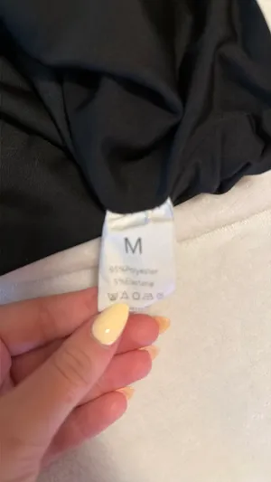 Amazon Black Top thumbnail 3
